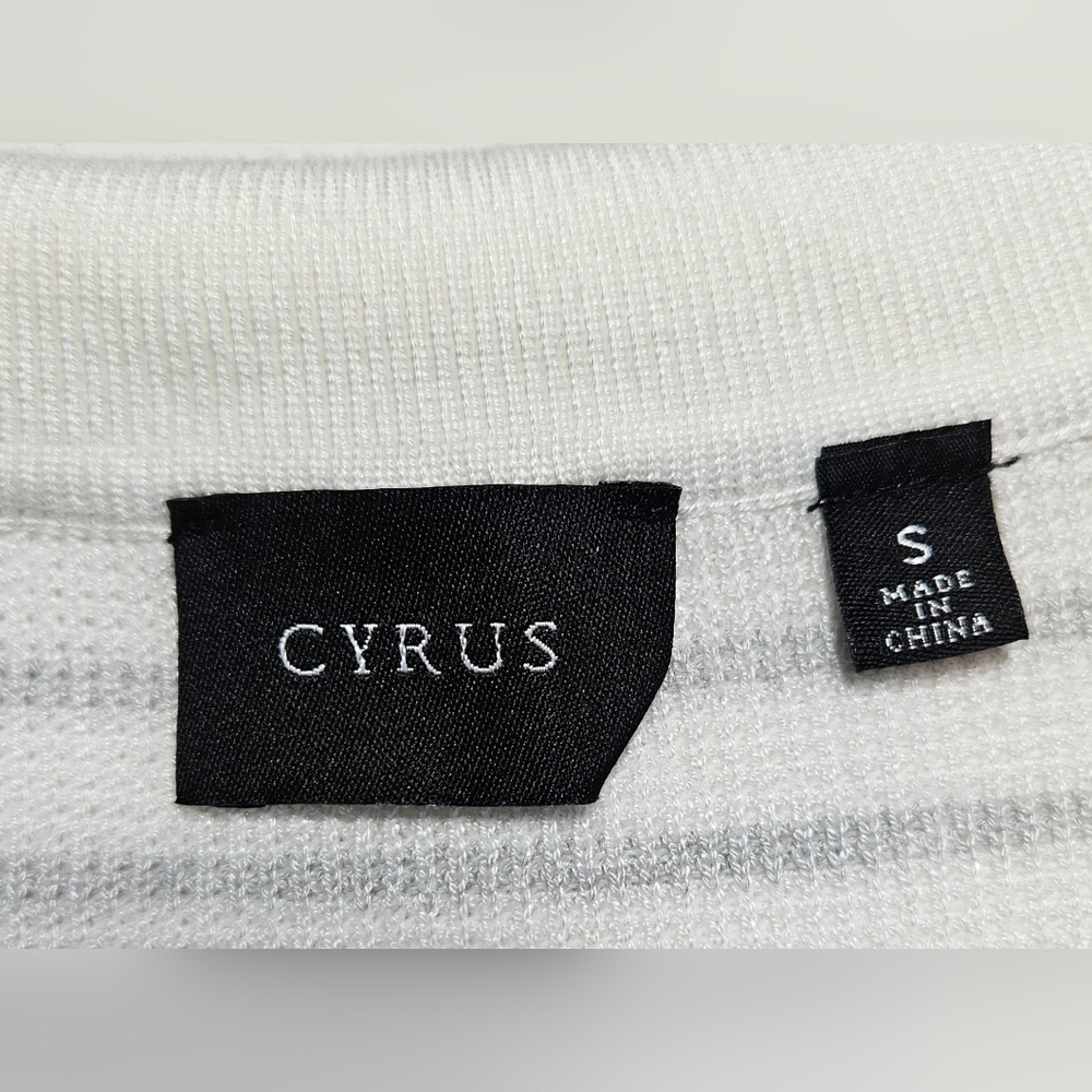 Cyrus, Striped White and Gray Women's V-neck, Collared, Top. Size S - Picture 5 of 6
